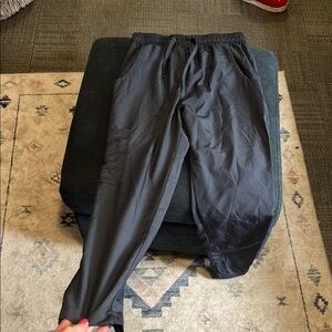 Women’s dark grey jogger scrub pants